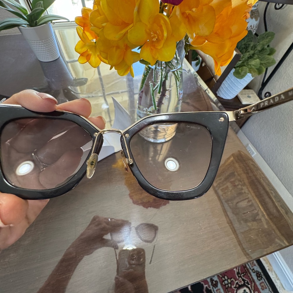Prada SPR53S 24U-3D0 Oversized Black Cat Eye Sunglasses Gold Temples - Picture 4 of 8